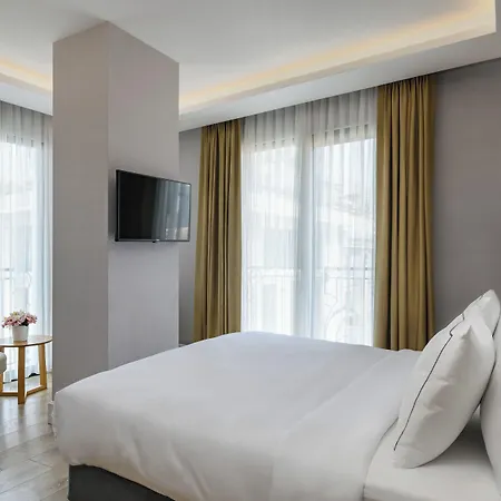 Gleam Bomonti מלון