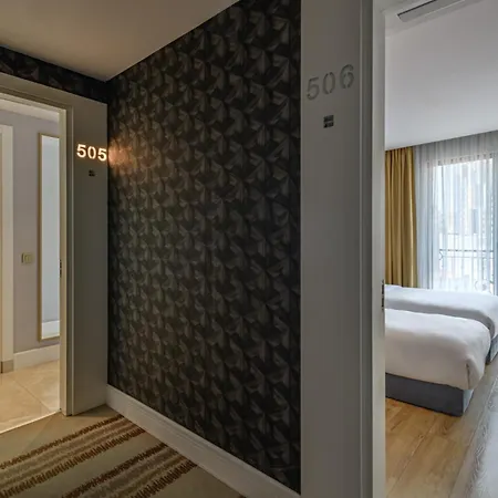 Gleam Bomonti Hotel
